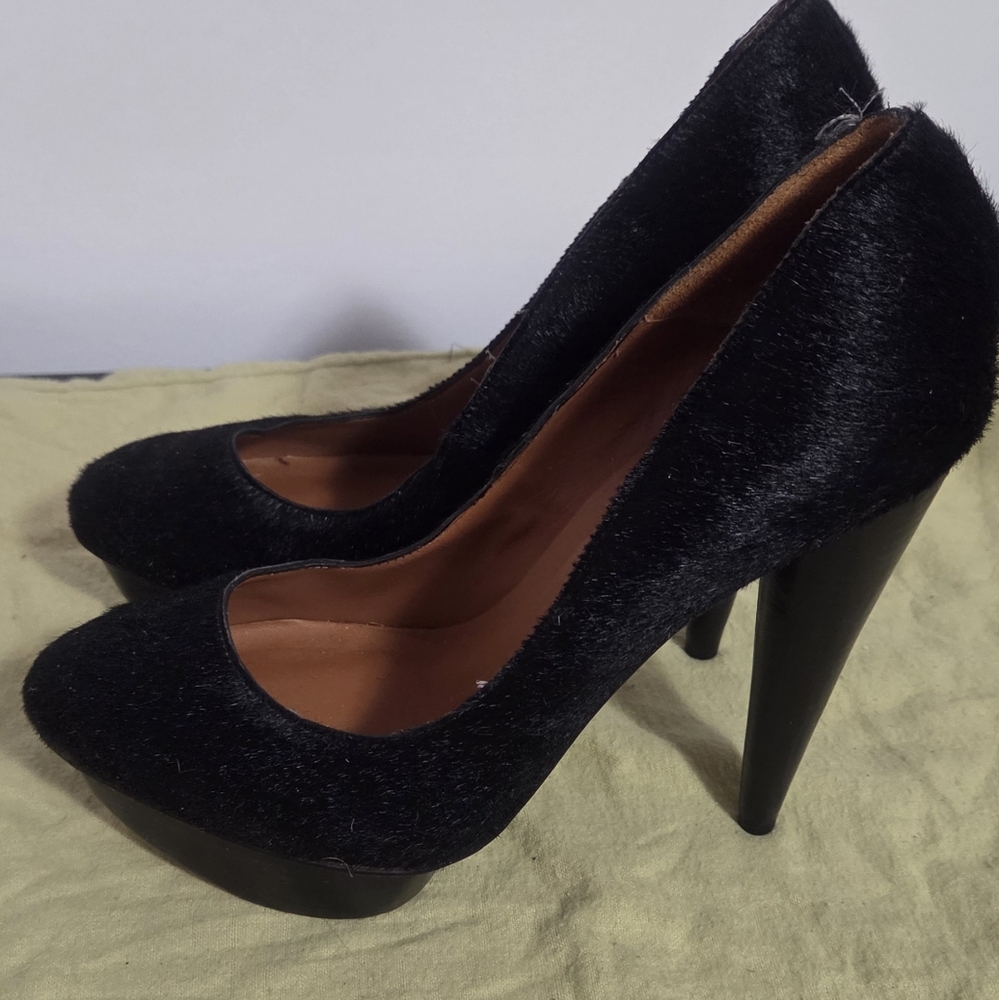 ELIZABETH JAMES platform Pony Hair Heels 9